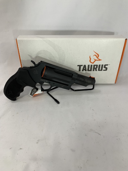 1526-TAURUS JUDGE MAGNUM