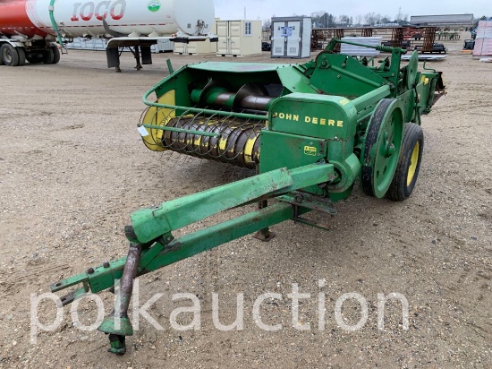 JD 24T Baler