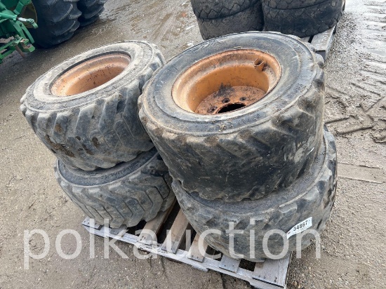 (4) 33x15.0-16.5 Air Tires - 8 Lug
