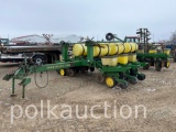 JD 7000 Planter