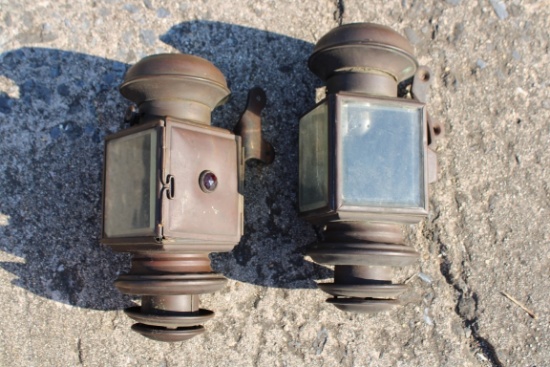 30033 -(2) BRASS FORD LIGHTS