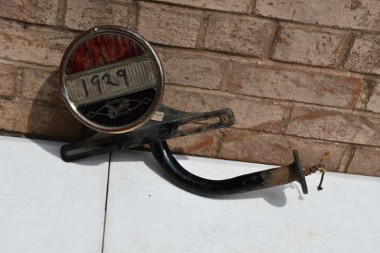 30977- BUICK TAIL LIGHT