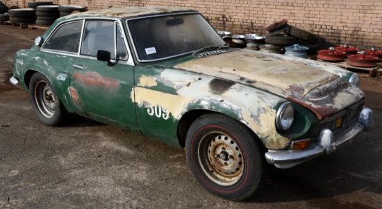 4633-MGC GT V8