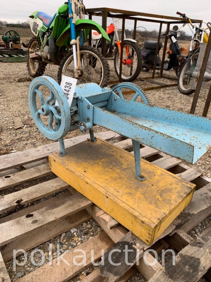 CLOVER CUTTER