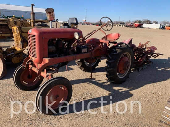 BF AVERY MODEL V TRACTOR W/ CULTIVATOR