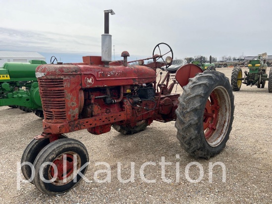 FARMALL M TRACTOR