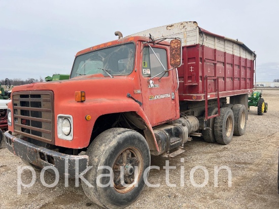 (1985) IH F19 DUMPTRUCK
