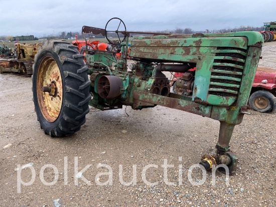 (1949) JOHN DEERE G PARTS TRACTOR