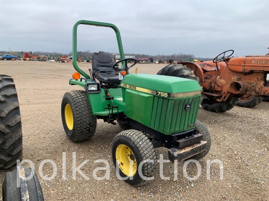 JOHN DEERE 755