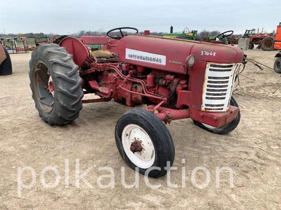 INTL. 350 UTILITY TRACTOR