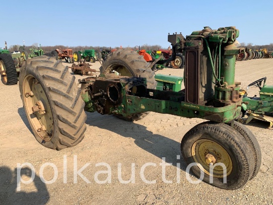 JOHN DEERE 720 PARTS TRACTOR