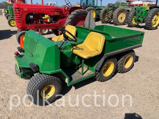 JOHN DEERE GATOR