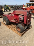 WHEEL HORSE L & G TRACTOR