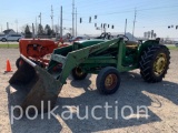 JOHN DEERE 2010 w/ LOADER
