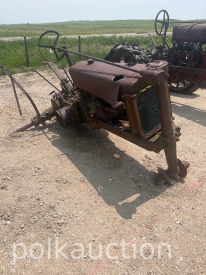 JOHN DEERE B UNSTYLED