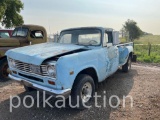INTERNATIONAL STEP SIDE 4x4 TRUCK