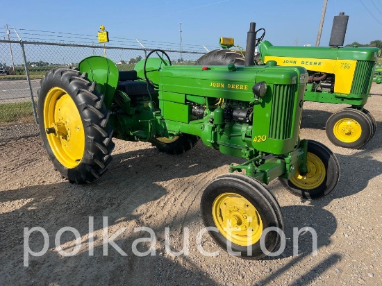 1052-JOHN DEERE 420 W