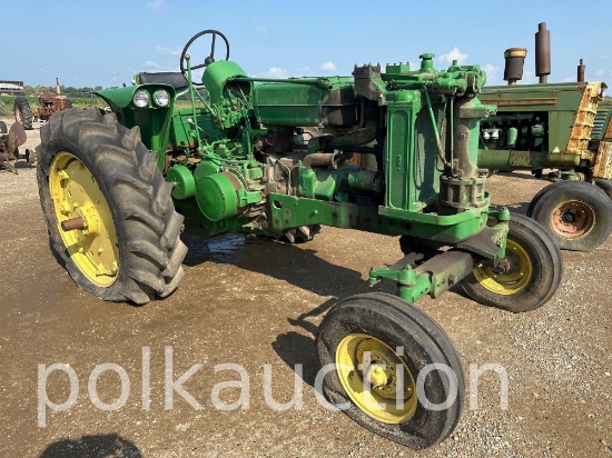 110-JOHN DEERE 730