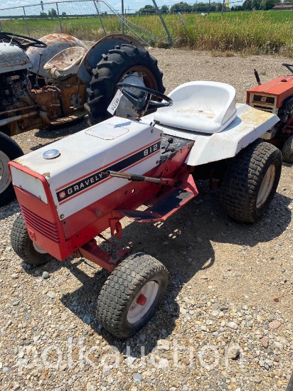 38774-GRAVELY 812 L&G TRACTOR