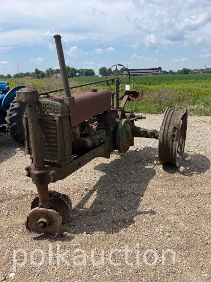 39710-JOHN DEERE A PARTS TRACTOR