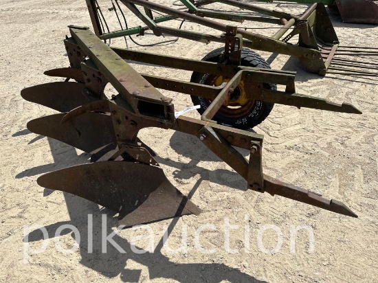1207-IH 3BTM FAST HITCH PLOW