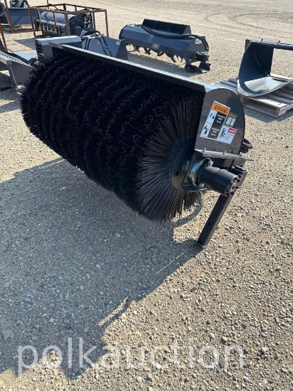 38621-SKID STEER MINI HYDRAULIC ANGLE BROOM
