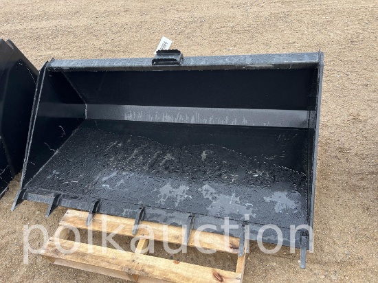 39904-SKID STEER BUCKET w/ TEETH