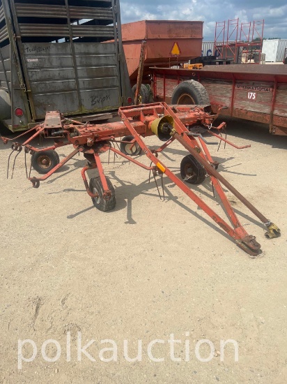 781-FELLA HAY TEDDER