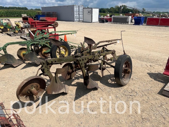 785-JOHN DEERE 2 BOTTOM PULL TYPE PLOW