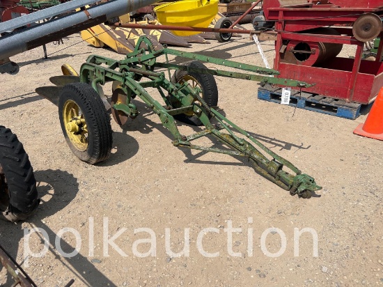 786-JOHN DEERE 2 BOTTOM PULL TYPE PLOW