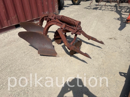 861-IH 2BTM FAST HITCH PLOW