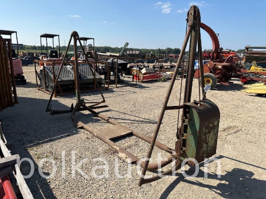 926-JOHN DEERE WAGON LIFT