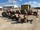 1234-IH 5BTM PLOW