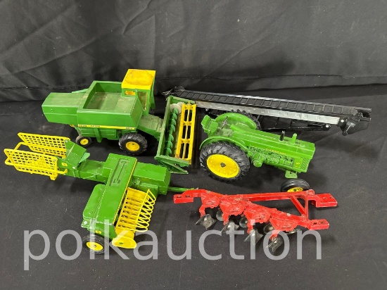 307-1/16 JOHN DEERE 80, JOHN DEERE 6600 &IMPLEMENT TOYS