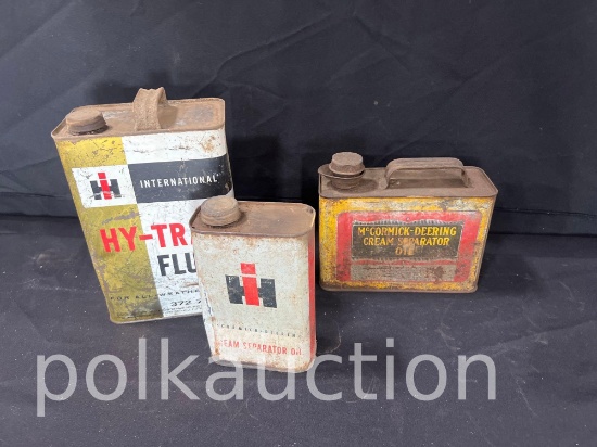 385-BOX OF IH OIL CANS