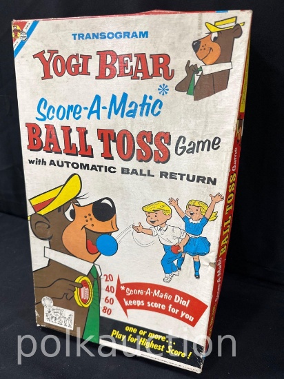 39059-TRANSOGRAM YOGI BEAR BALL TOSS GAME