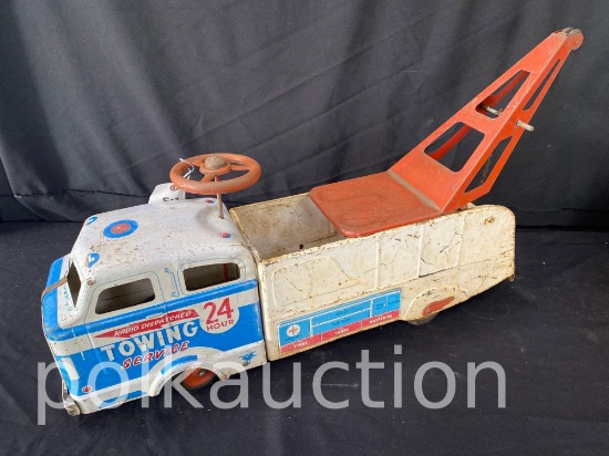 39062-RADIO DISPATCHED RIDE ON TOW TRUCK