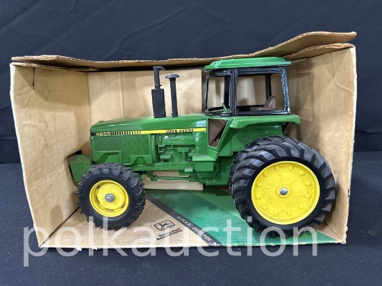 39101-ERTL JOHN DEERE MFWD ROW-CROP