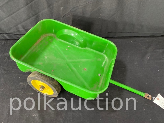 39153-JOHN DEERE PEDAL TRACTOR WAGON