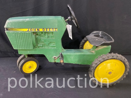 39318-JOHN DEERE 30 SERIES PEDAL TRACTOR