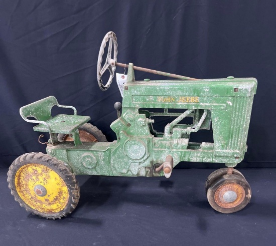39319-JOHN DEERE 60 PEDAL TRACTOR