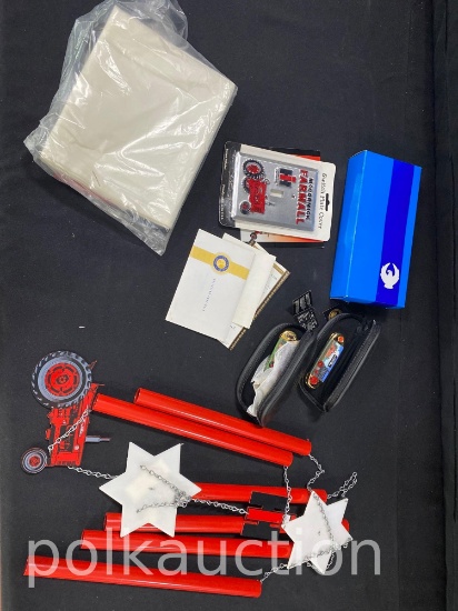 39612-MISC INTERNATIONAL MEMORABILIA