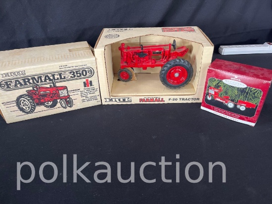 39684-ERTL FARMALL F-20, FARMALL 350 & MURRAY ORNAMENT