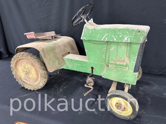 39716-JOHN DEERE L&G PEDAL TRACTOR