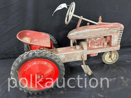 39720-INTERNATIONAL H PEDAL TRACTOR ORIGINAL