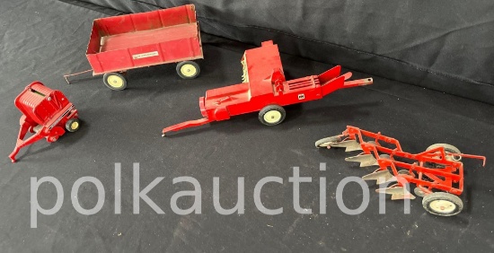 39763-MISC INTERNATIONAL IMPLEMENTS
