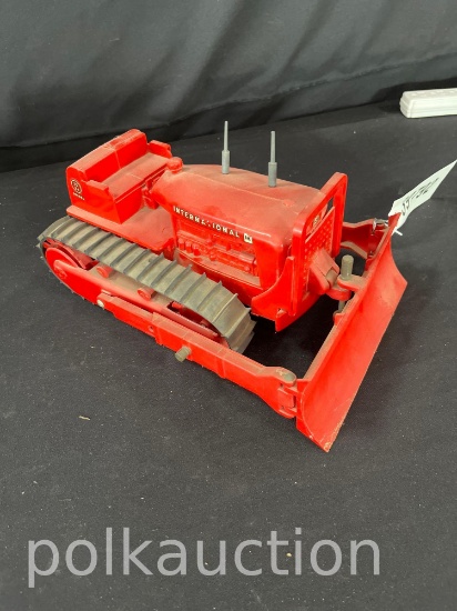 39792-IH TD24 DIESEL DOZER