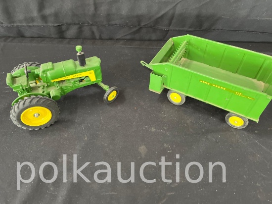 39795-JOHN DEERE 630 LP & 112 CHUCK WAGON
