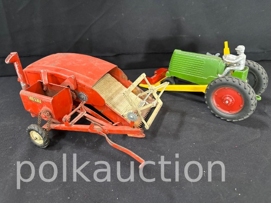 39965-TRU SCALE COMBINE + TRACTOR