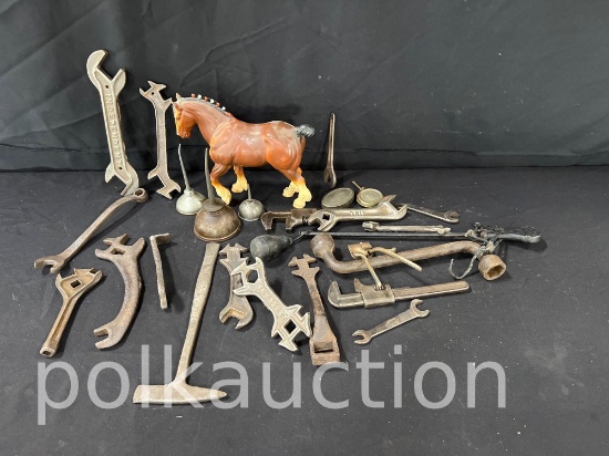 40288-ASSTD. IMPLEMENT WRENCHES & HORSE